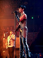 Rihanna-brisbane.jpg